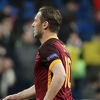 Bajka bez sretnog kraja: Totti branio saigrače od Spallettija, za "nagradu" odlazi iz Rome?