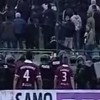 Navijači Sarajeva okrenuli igračima leđa i skandirali "uprava napolje"