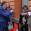 Dodik široke ruke: Harmonikašu na Trgu Krajine dao 100 KM