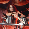 Nick Mezna, bivši bubnjar metal benda "Megadeth", preminuo na bini tokom koncerta