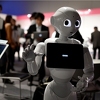 Prvi robot koji reagira na ljudske emocije: Voljet će vas, grliti i ići u šoping