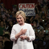 Clinton: Trumpu kravate rade u Kini, odjeću u Meksiku, a  posuđe u Sloveniji