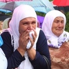 Sjećanje na žrtve Škorpiona: Majke uz jecaje položile cvijeće pored breze Srebreničanima