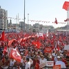Hiljade Turaka na trgu Taksim, na skupu podrške demokratiji