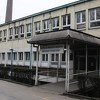 Pacijentica koja je skočila sa krova zeničke bolnice operisana, ali životno ugrožena