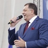 Milorad Dodik ponovo zapjevao, ovaj put na Kočićevom zboru na Manjači