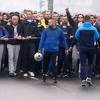 Nekoliko hiljada Manijaka krenulo ka stadionu "Asim Ferhatović Hase"