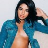 Latino seksipil u Yovanni Venturi