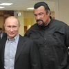 Kolekcionar pasoša: Steven Seagal nakon srpskog dobio i ruski pasoš