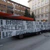 Blizu 50 okupljenih ispred Suda KS traži najstrožiju kaznu za Izudina Tahirovića