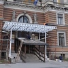 Na zgradu UNSA postavljena željezna nadstrešnica, vrijednost radova 40.000 KM