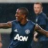 Ashley Young dobio ponudu iz Kine, razmišlja o odlasku iz Manchester Uniteda