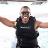 Barack Obama daleko od očiju javnosti uživa u surfanju na Britanskim Djevičanskim Otocima