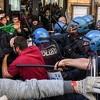 Taksisti blokirali centralni dio Rima pa se sukobili s policijom