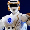 Osnivač japanskog Sofbanka: Za 30 godina roboti će biti "pametniji od ljudi"