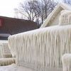 Kuća na obali jezera Ontario u potpunosti zaledila