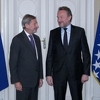 Izetbegović se zahvalio Hahnu na podršci BiH na putu ka EU