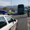 Povrijeđeni motociklista životno ugrožen nakon sudara sa autobusom
