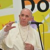 Papa uporedio migrantske centre sa koncentracionim logorima