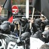 Sukobi demonstranata i policije u centru Pariza: Požari, molotovljevi kokteli i suzavci