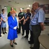 Kraljica Elizabeta II posjetila djecu povrijeđenu u napadu u Manchesteru