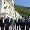 Ajnadžić posjetio Kraljevu Sutjesku i uručio donaciju za franjevački  samostan i džamiju sultana Mehmeda