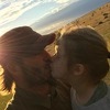 Beckham na udaru kritika zbog fotografije na kojoj kćer Harper ljubi u usta