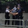Londonska policija ispred Parlamenta uhapsila muškarca s nožem