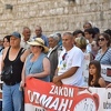 Ogorčeni pacijenti traže prava ispred Parlamenta FBiH: Isključit ćemo se s hemodijalize!
