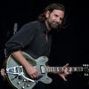 Bradley Cooper kao rock zvijezda zasvirao gitaru na Glastonbury festivalu