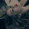 Rita Ora u novom spotu pleše u kancelariji usred poslovnog sastanka