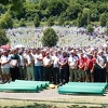 U Potočarima klanjana dženaza za 71 žrtvu genocida u Srebrenici