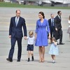 Princ William i Kate Middleton usklađeni u plavim kombinacijama s mališanima stigli u Njemačku