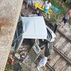 Kombijem sletio s nadvožnjaka, jedna osoba povrijeđena