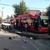 Sokolović Kolonija: U sudaru kombija i autobusa vozač GRAS-a povrijeđen