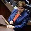 Poljska premijerka Szydlo: Merkel je pozvala izbjeglice u Evropu i one sada siju smrt
