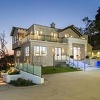 Rihanna se počastila novom vilom u Los Angelesu za 6,8 miliona dolara