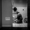 Žene fotografijom iskazale zahvalnost medicinskim sestrama koje im pomažu nakon poroda