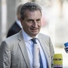 Günther Oettinger: Kriza u Kataloniji donosi rizik od izbijanja građanskog rata na teritoriji EU