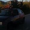 Policija u Vitezu otkrila vozača koji je vozio dijete na krovu automobila