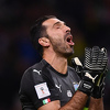 Rakitić porukom ganuo Buffona, a legendarni golman oduševio odgovorom