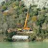 Počelo izvlačenje lokomotive Željeznica FBiH iz korita Neretve