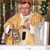 Kardinal Puljić na misi Ponoćki poručio: Vratimo se Bogu, sebi i jedni drugima