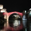 Mostarci se oprostili od Predraga Lucića: Stari most osvijetljen likom preminulog novinara