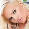 Bujna kalifornijska plavuša Kourtney Reppert