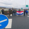 Dvadeseti dan protesta: Zaboravljeni branitelji nakratko blokirali autoput kod Bijače