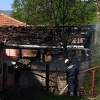 Vatra progutala krov kuće u zeničkom naselju Blatuša