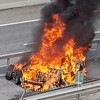 Teslin automobil izgorio nakon udara u ogradu u Švicarskoj, vozač poginuo
