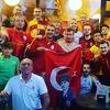 Navijači Galatasarayja u Sarajevu slave titulu, poručuju da skup nema veze s dolaskom Erdogana