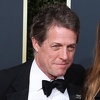 Zakleti neženja Hugh Grant bi u 57. godini konačno mogao stati na "ludi kamen"